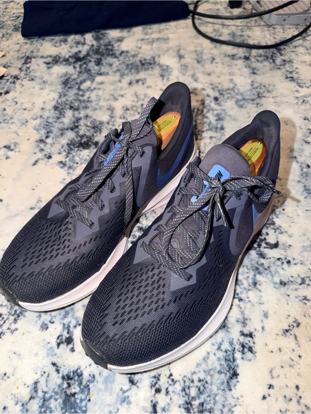 Nike Zoom Winflo 6 Running Shoes Black Blue Men’s Size 10.5